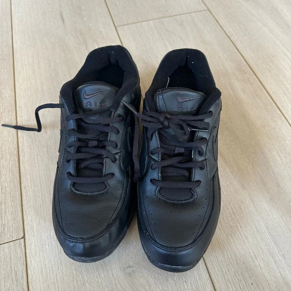 Nike Shoes - Nike Air women Size 9 all black